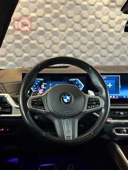 بی ئێم دەبڵیو X6